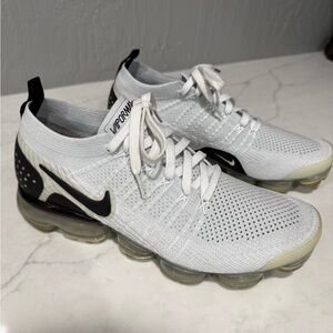 Nike White and Black Vapormax Sneakers
